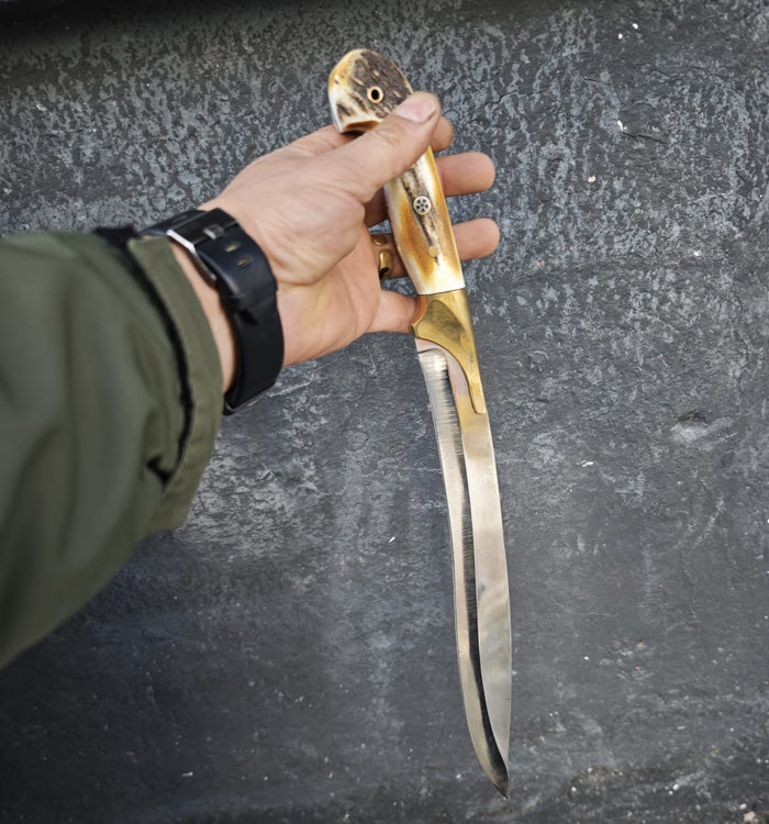 mahmutogluav av malzemeleri Yavuz Bıçak 42 Cm Boynuz Kabze büyük boy av bıçağı (standlı) ürün görseli