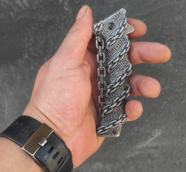 mahmutogluav av malzemeleri Mtech MT-1031A gravürlü metal kabza çakı ürün görseli