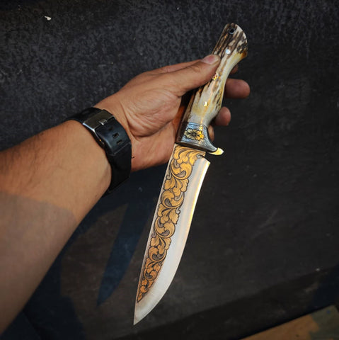 Yavuz bıçak 32 cm N690 çelik 24 ayar altın kaplama gravürlü av bıçağı